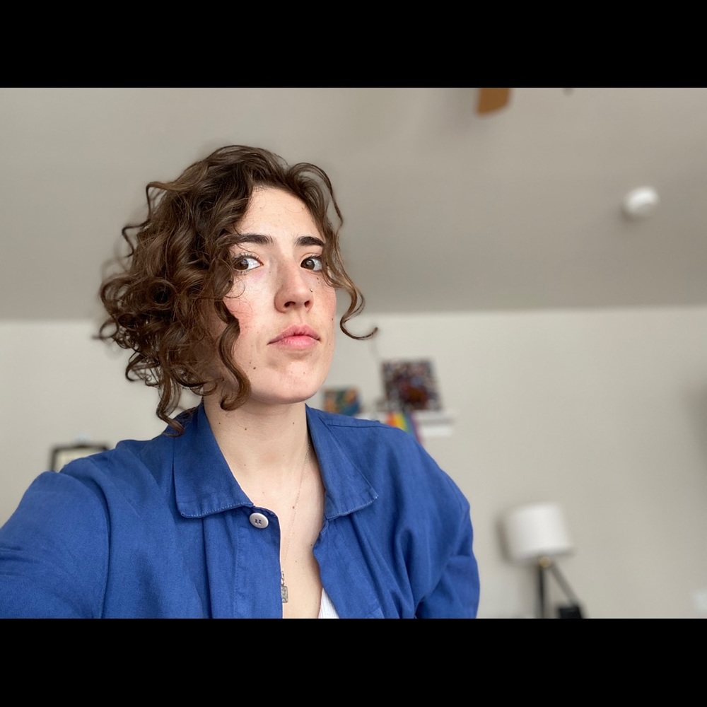 Meet your Posher, Caitlin